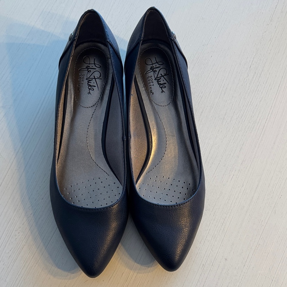 Life stride brand new navy shoes in the box-size 8/12